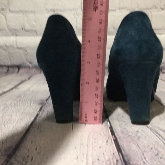 FRANCO SARTO - Sz 6 Blue Suede peep toe Heels with silver buckle - Picture 4 of 8